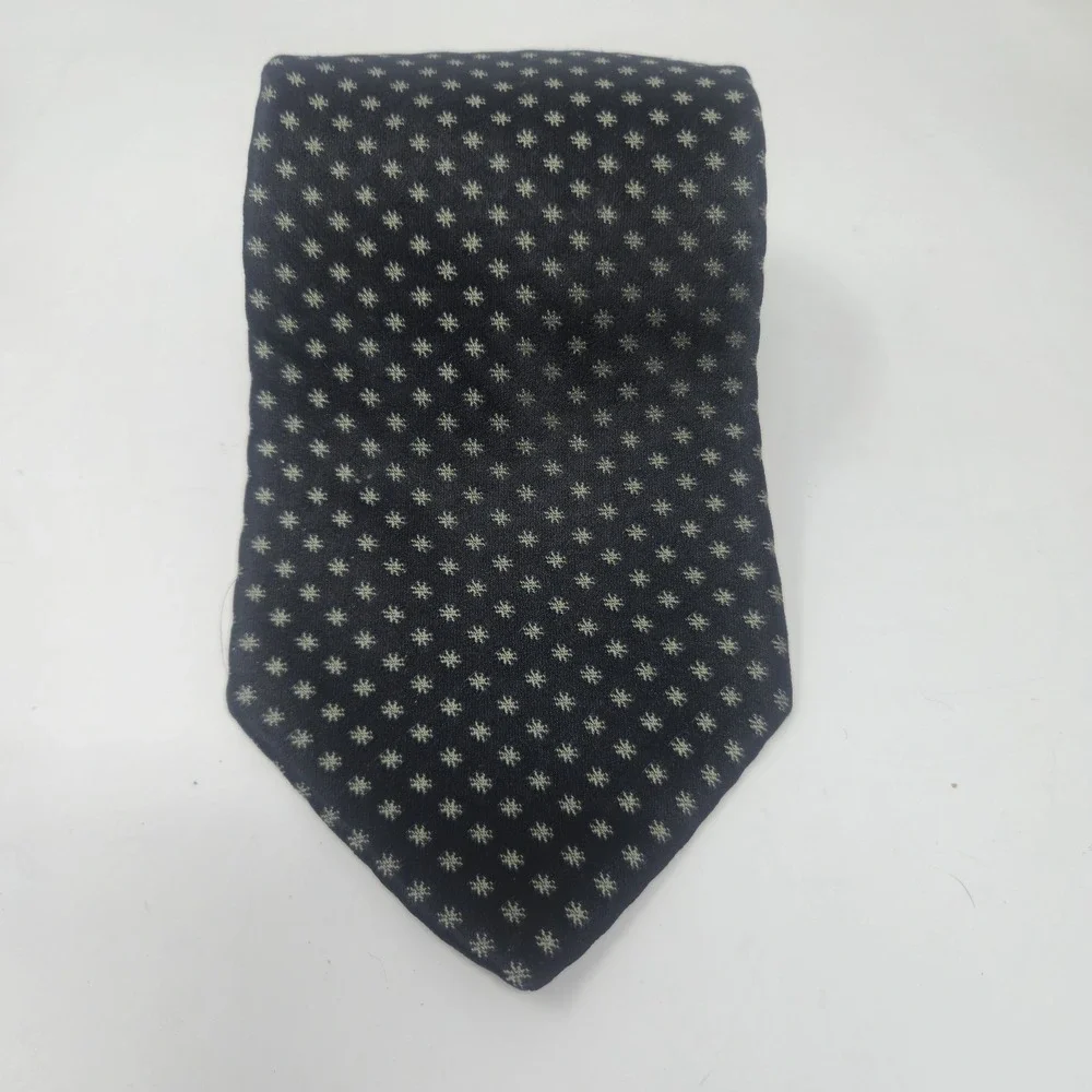 Ike Behar 100% Imported Silk Black Gold Geometric Medallion Tie Made In USA